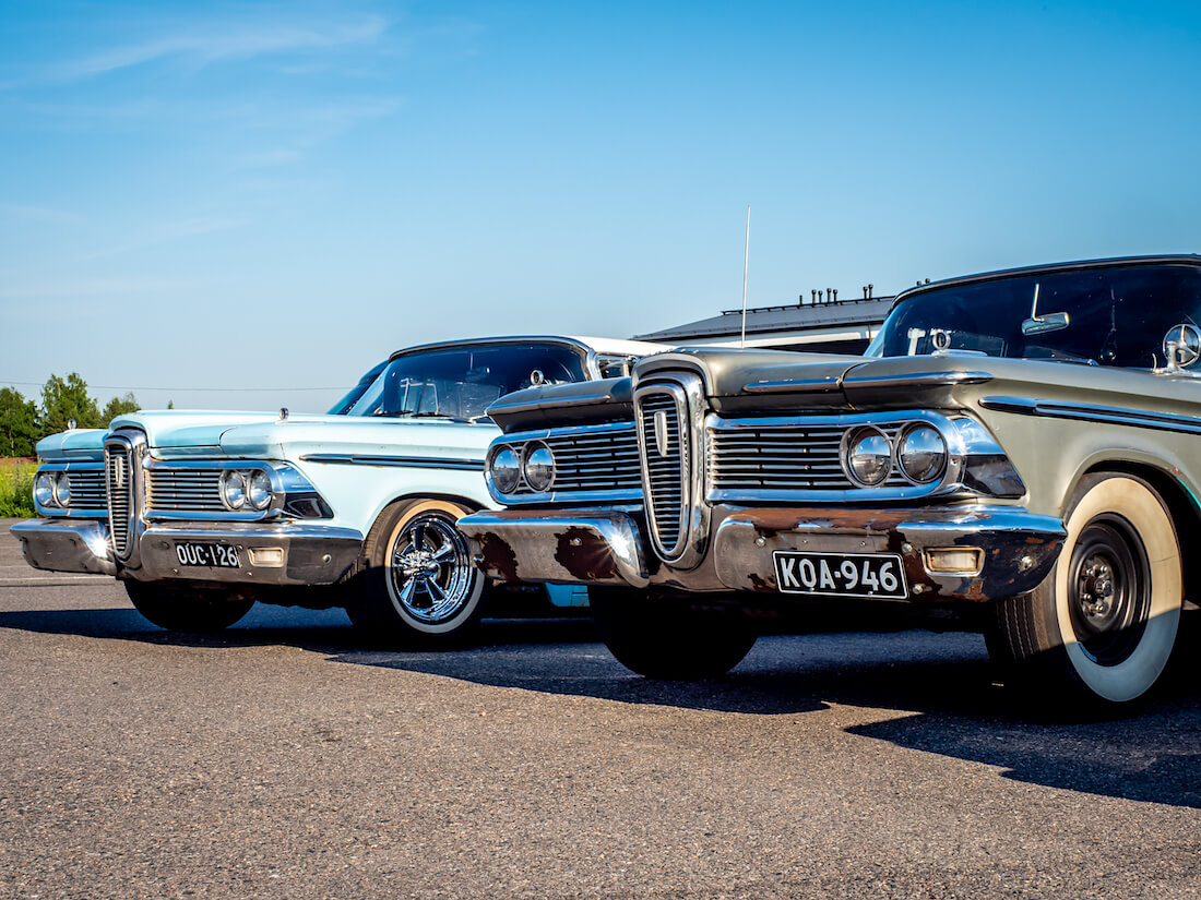 1959 Edsel Ranger autot vierekkäin