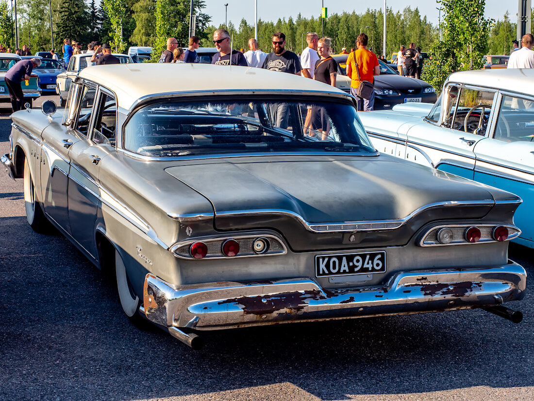 Neliovinen 1959 Edsel Ranger Sedan