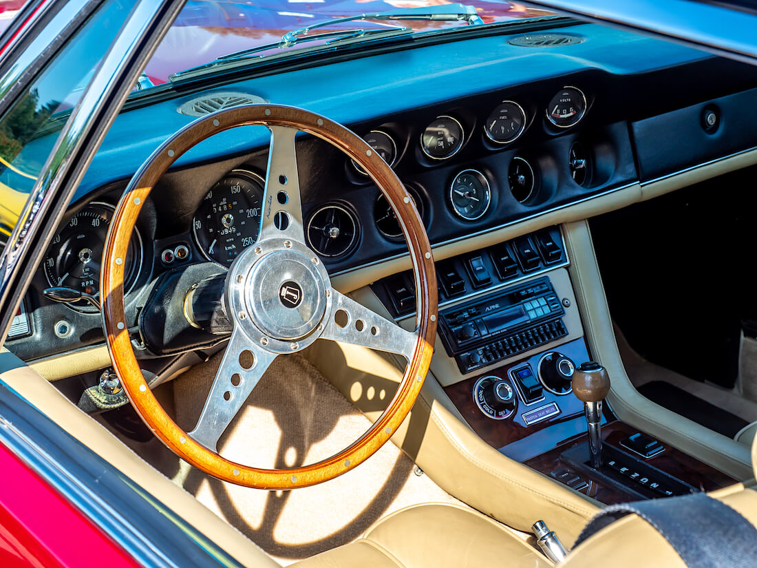 1973 Jensen Interceptor III 440cid sisusta ja kojelauta