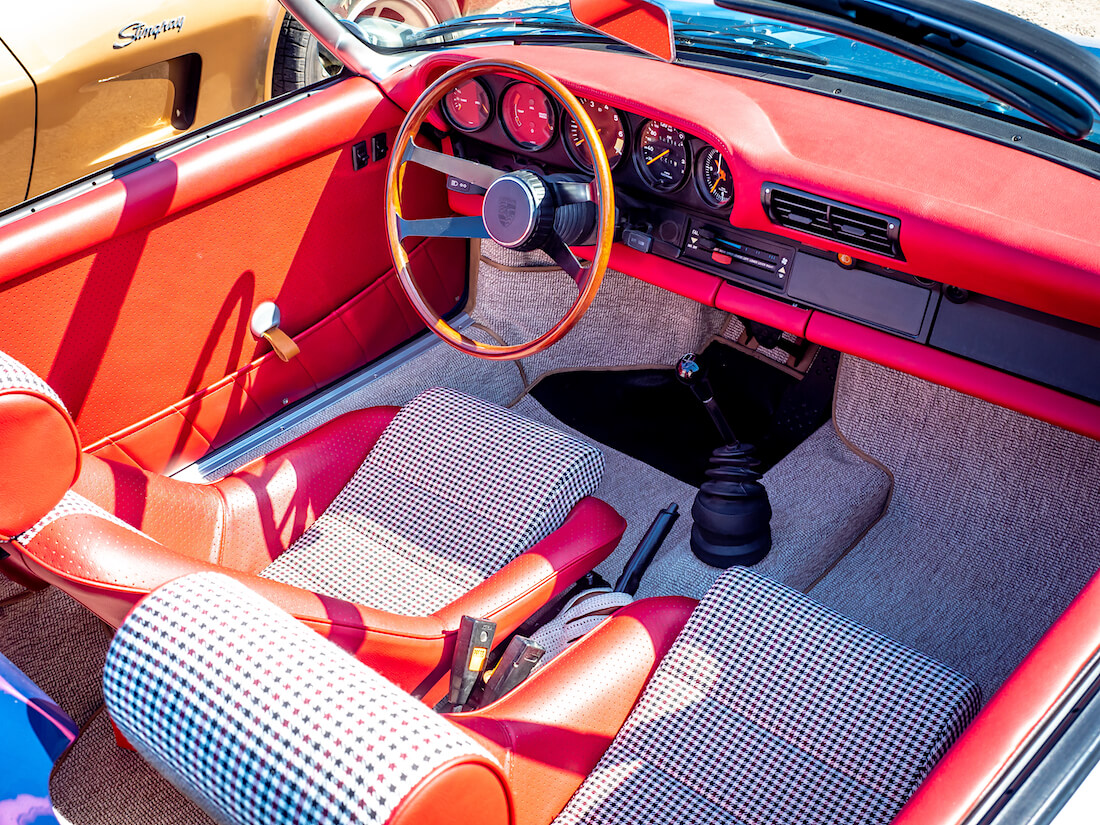 1979 Porsche 911 Speedster conversion sisusta