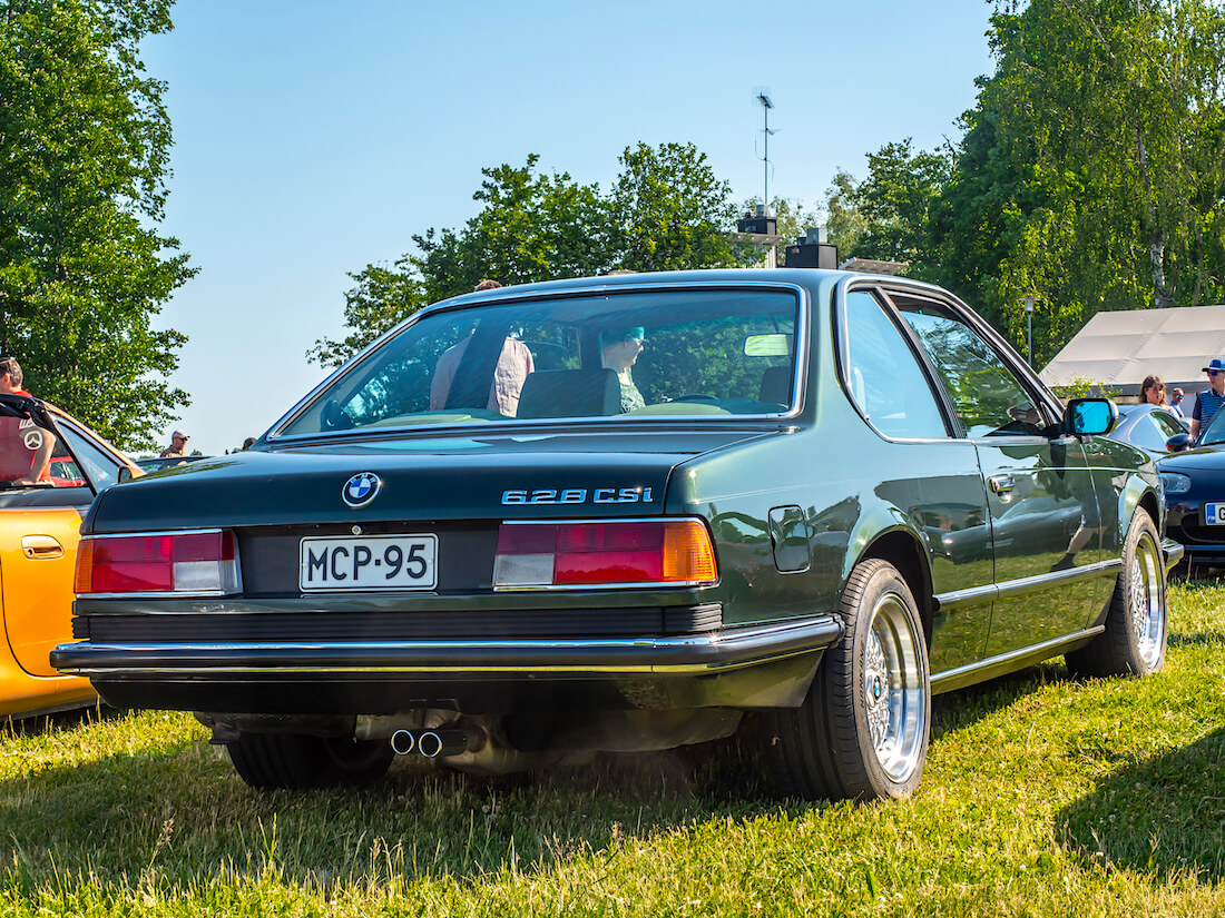 1987 BMW E24 628CSi takaa