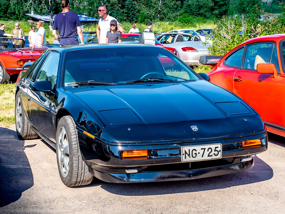 1988 Pontiac Fiero Formula Coupe 173cid V6