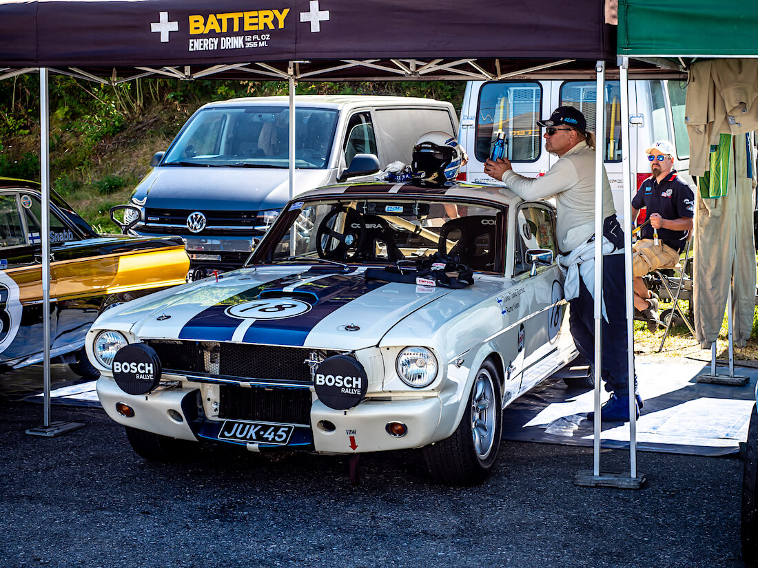 1965 Ford Mustang Shelby 350GT kilpa-auto Ahvenistolla