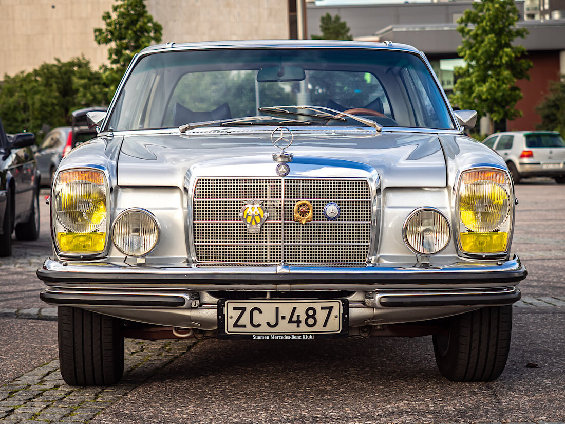 1973 Mercedes-Benz 250c keula