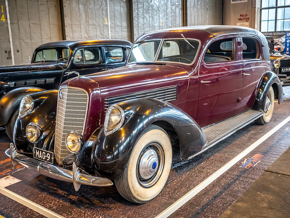 1932-Lincoln-Judkins-Berline-V12-entisoimaton-museoauto-FHRA-Malmi-Show-Shine-2020-KaiLappalainen-CCBY40-WheelsFI 1939 Lincoln Judkins Berline V12