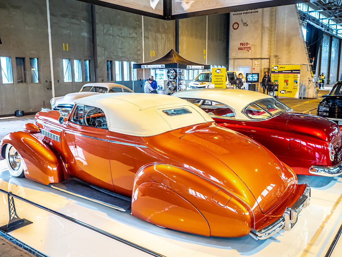 1938-Buick-Custom-Timo-Hersti-Recyclers-FHRA-Malmi-Show-Shine-2020-KaiLappalainen-CCBY40-WheelsFI Timo Herstin 1938 Buick avo-auto