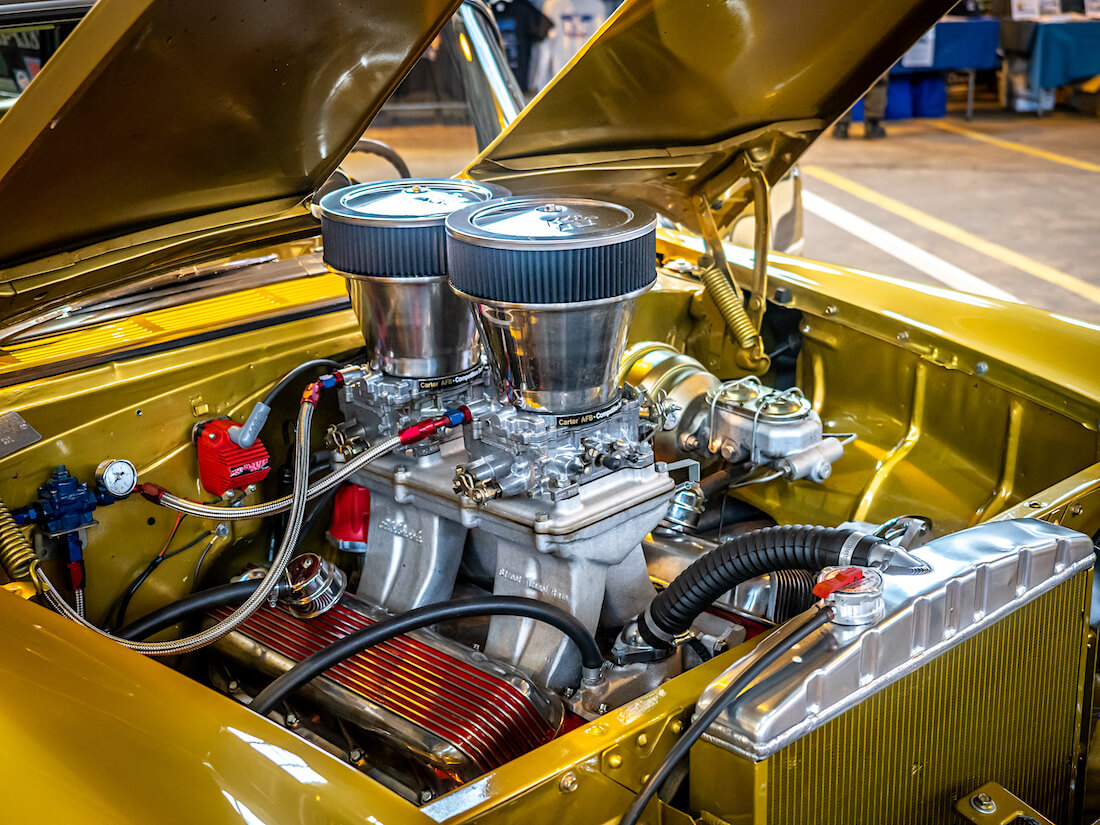 1955-Chevrolet-Nomad-Gasser-396cid-V8-moottori-FHRA-Malmi-Show-Shine-2020-KaiLappalainen-CCBY40-WheelsFI Chevroletin 396cid V8-moottori