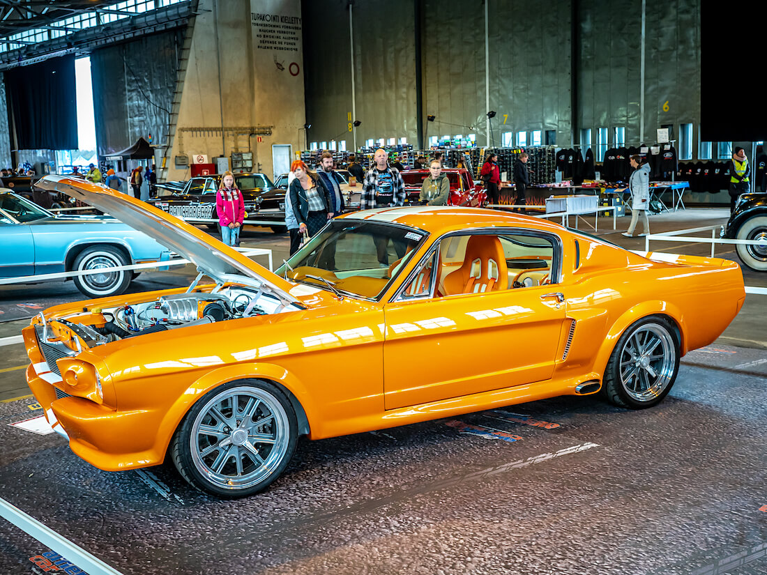 1966-Ford-Mustang-Fastback-302-V8-BlingBlingCustom-FHRA-Malmi-Show-Shine-2020-KaiLappalainen-CCBY40-WheelsFI 1966 Ford Mustang Fastback BlingBlingCustom