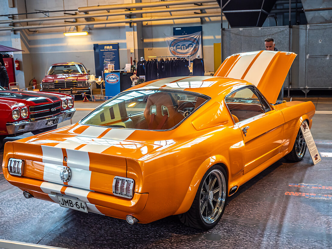 1966 Ford Mustang Fastback Custom takaa