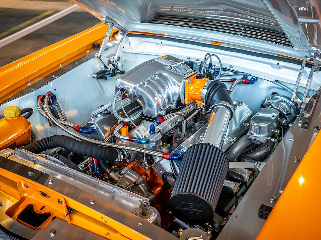 1966-Ford-Mustang-Fastback-302-V8-stroker-FHRA-Malmi-Show-Shine-2020-KaiLappalainen-CCBY40-WheelsFI 1966 Ford Mustang Fastbackin 392cid V8-moottori