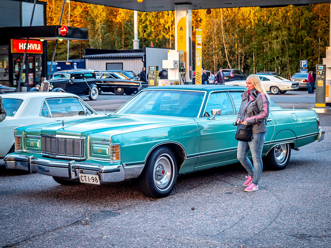 1977 Mercury Grand Marquis Järvenpään Cruising tapahtumassa