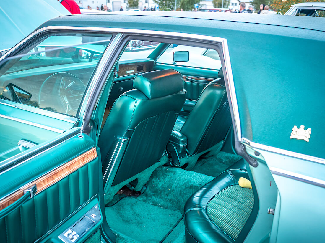 1977 Mercury Grand Marquis vihreä nahkasisusta