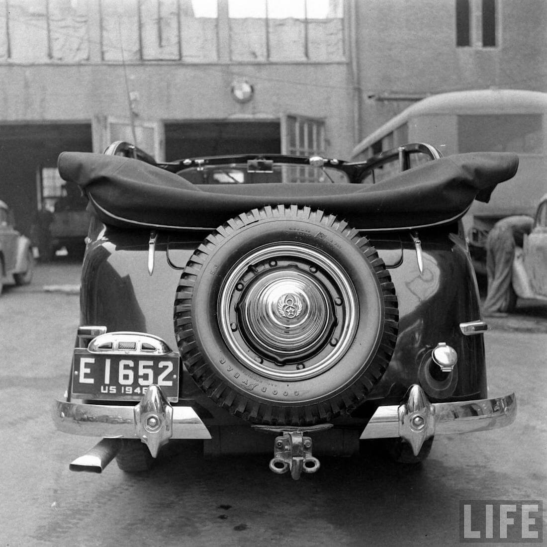 1946 Walter Coch Willys Continental tire