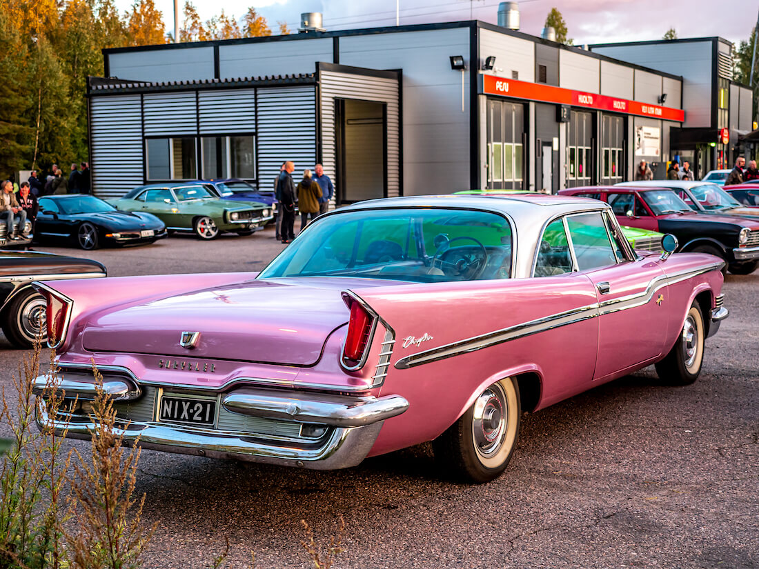 1959 Chrysler Windsor 383cid jenkkiauto takaa