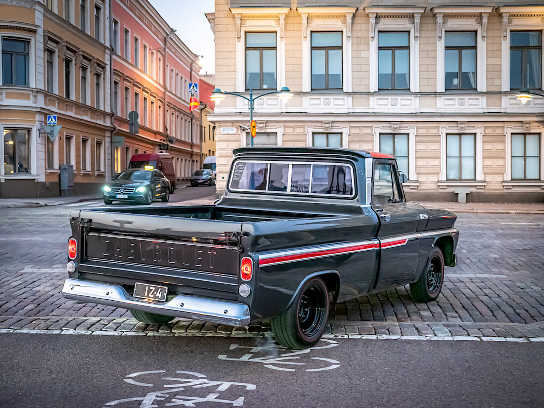 1965 Chevrolet C-10 Fleetside Pickup Esplanadilla Helsingissä