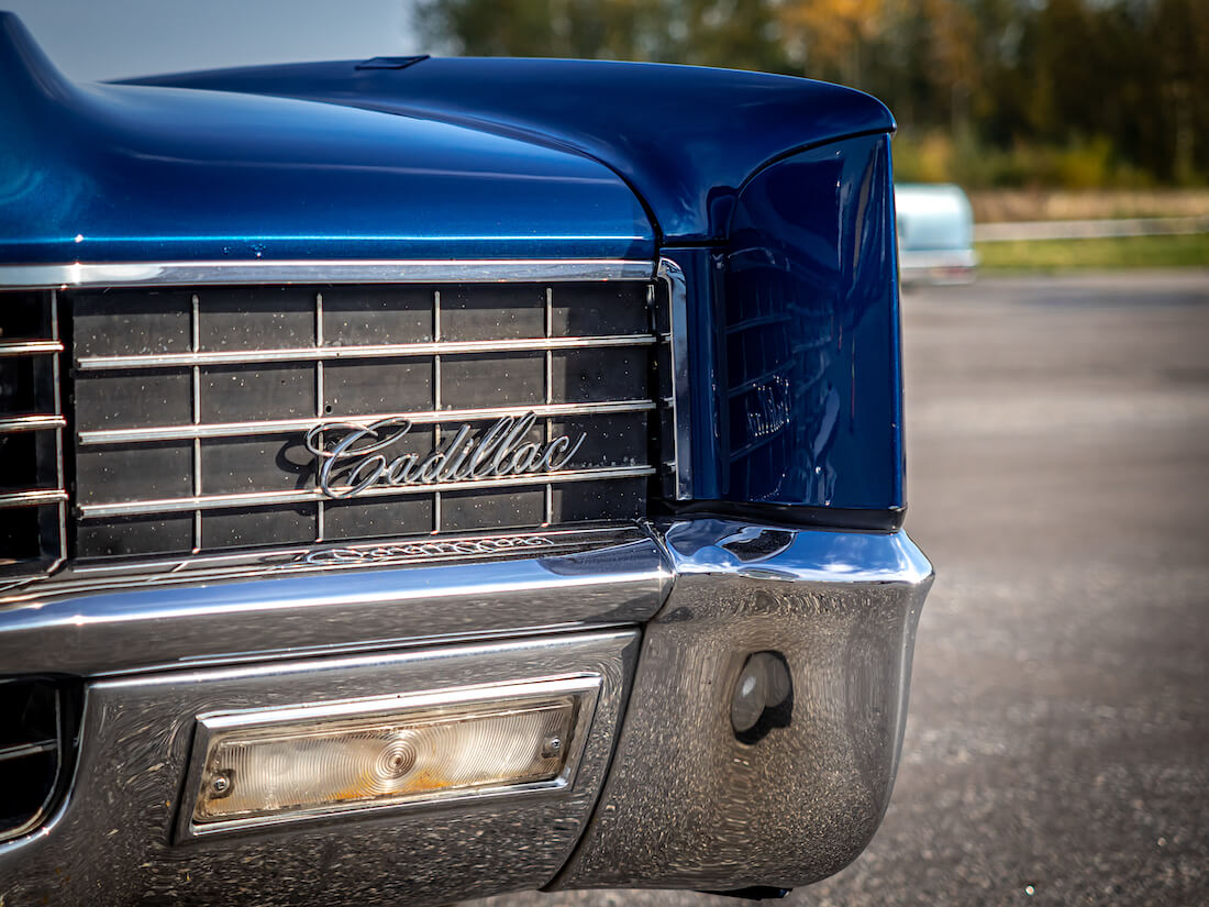 1967 Cadillac Eldorado Coupen jenkkiauton kääntyvä ajovalo