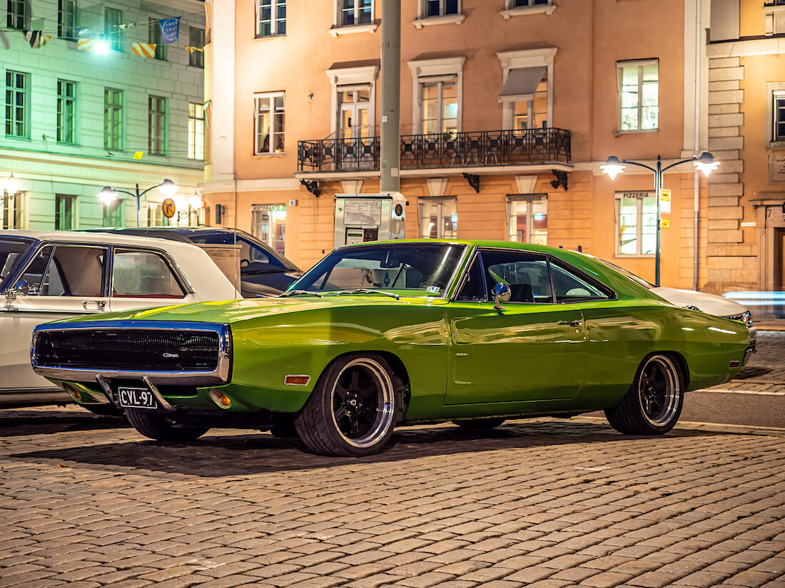 Vihreä 1970 Dodge Charger 500 SE Stadin Cruising jenkkiautotapahtumassa