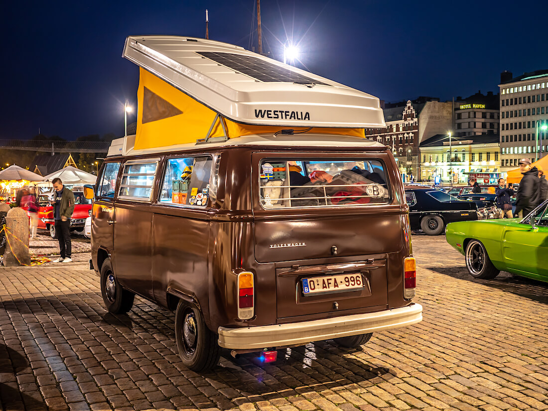 The Tonio Project 1975 VW T2b Westfalia Helsingissä