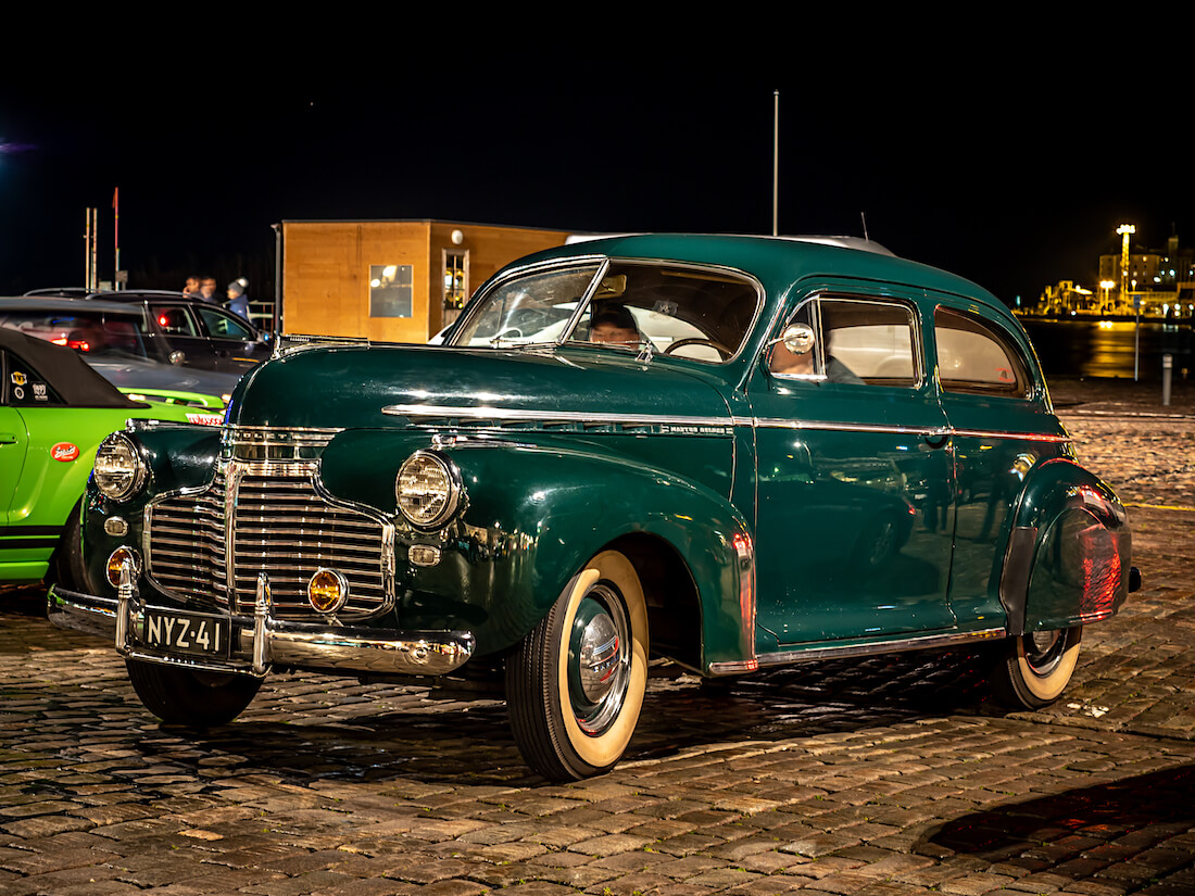 Vihreä 1941 Chevrolet Master DeLuxe jenkkiauto