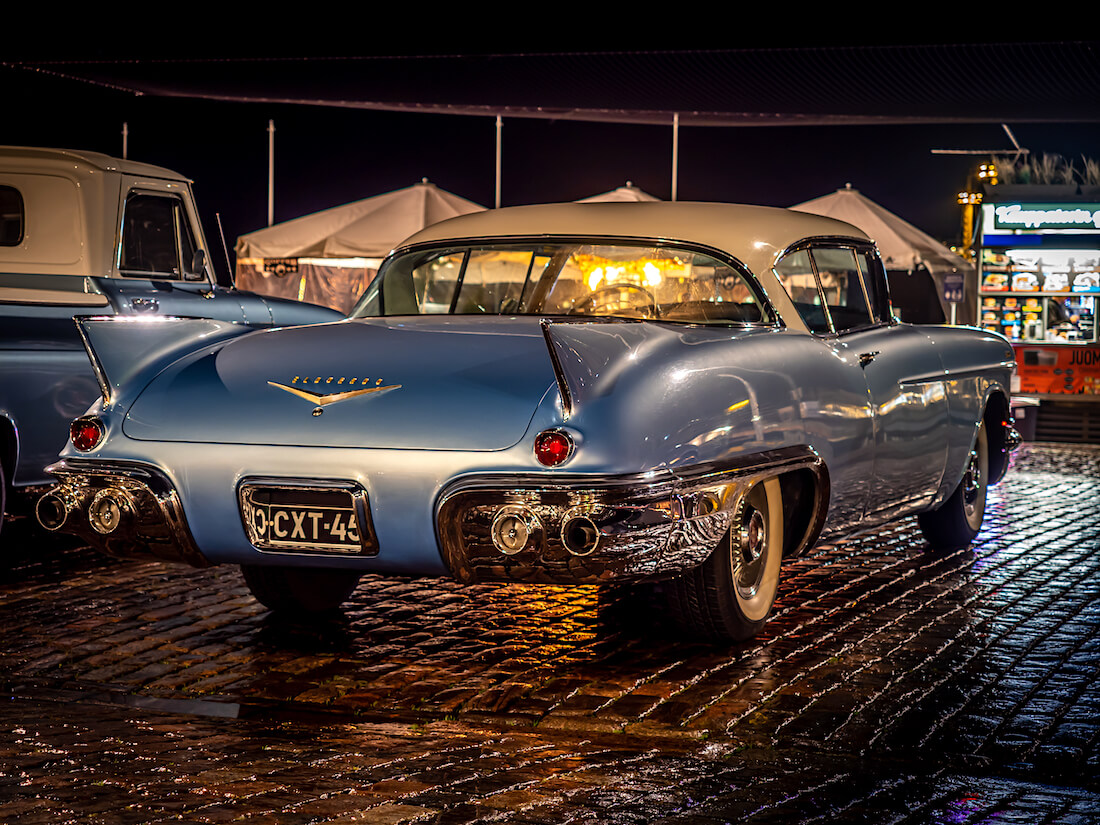 1957 Cadillac Eldorado Seville 2d HT takaa