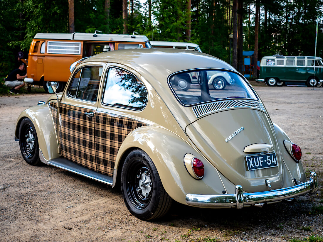 1967 Volkswagen VW1300 kupla skottiruudulla