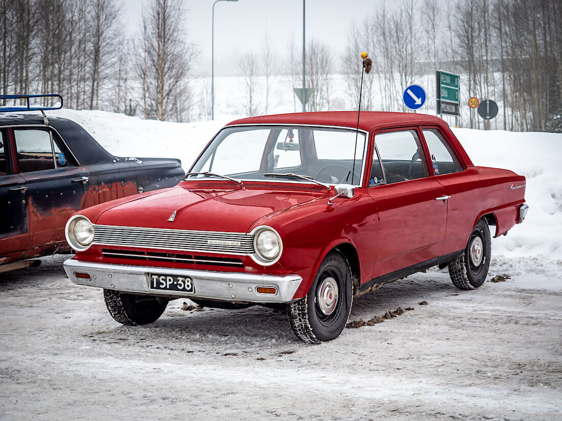 Punainen 1964 AMC Rambler American 196cid moottorilla