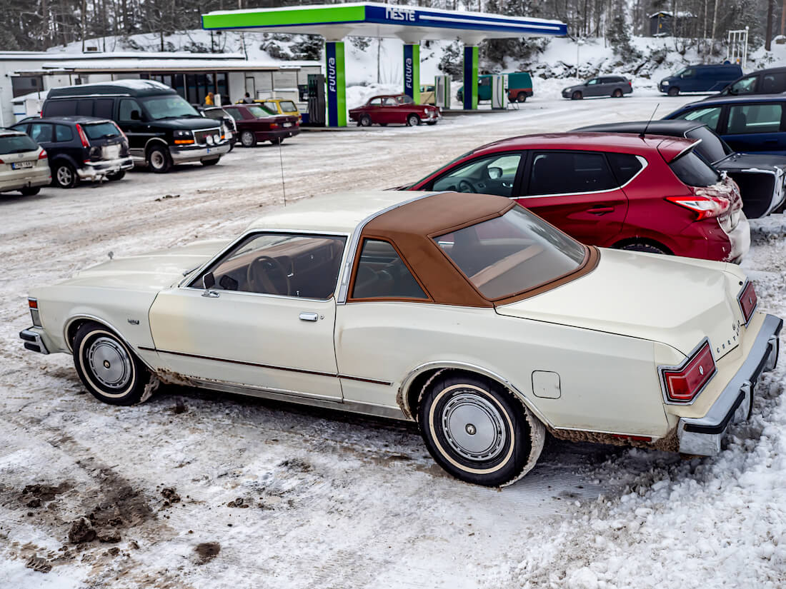 1978 Chrysler LeBaron museoajoneuvo Super Six 225cid moottorilla