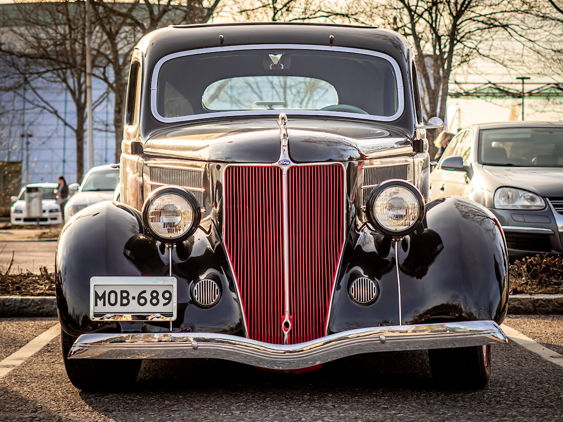 1936 Ford Model 68 Tudor Street rodi