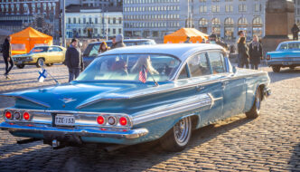 1960 Chevrolet impala saapuu Stadin Cruising Nightiin