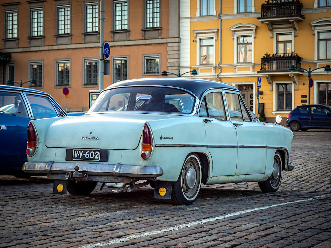 1962 Simca Ariane Helsingin kauppatorilla