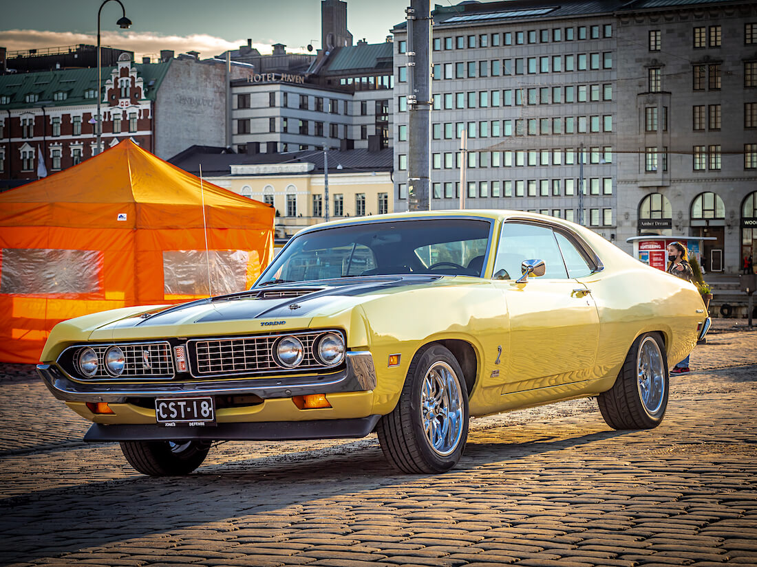 Keltainen 1971 Ford Torino 2d HT coupe