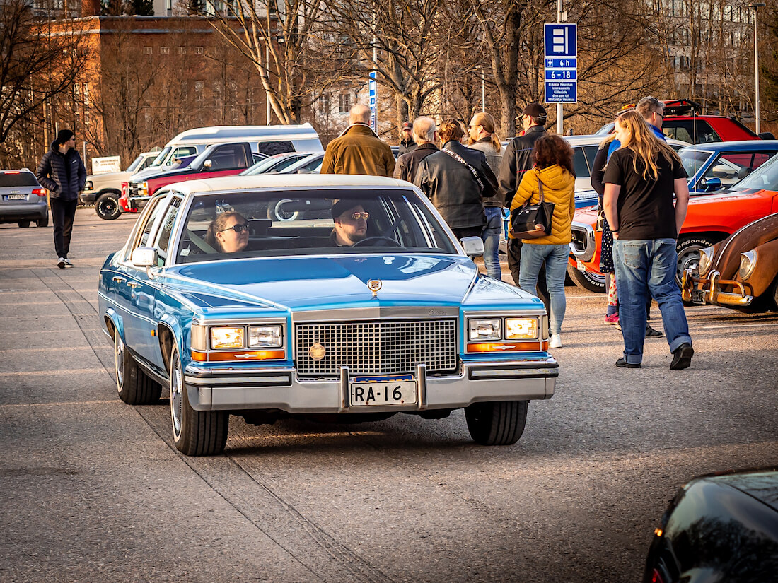 1987 Cadillac Brougham Vantaalla