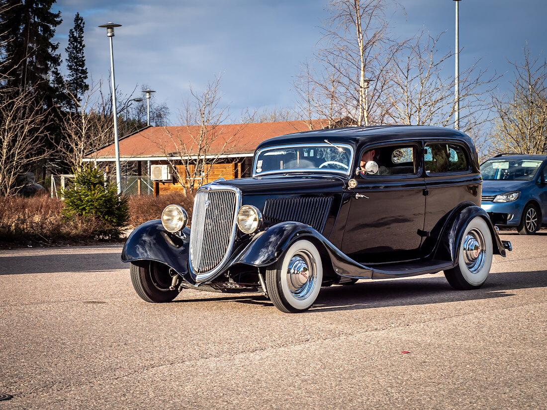 Chopattu 1934 Ford Model 40B V8 custom