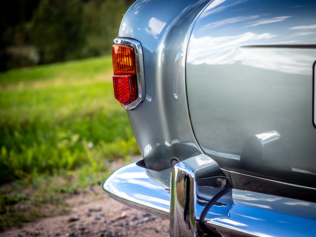 1957 Volkswagen Karmann Ghian takavalo