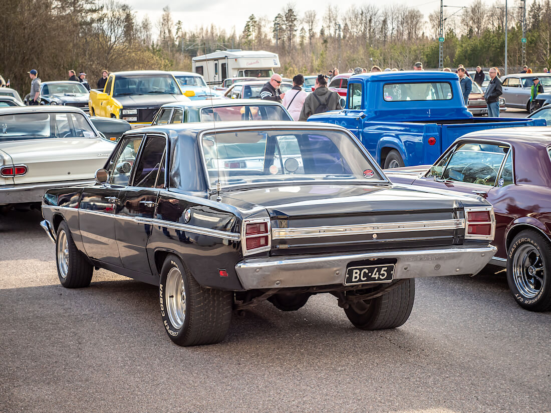 1969 Dodge Dart Custom 4d Sedan amerikanrauta