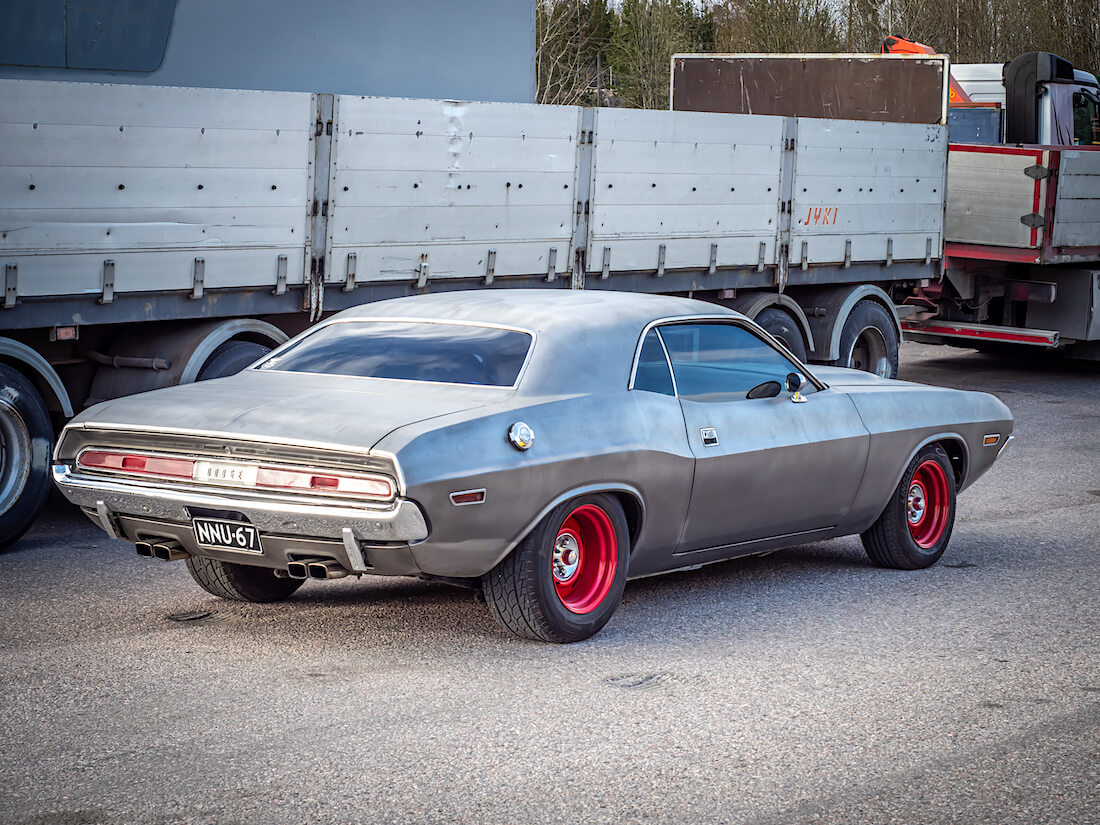 Korinvaihto 1972 Dodge Challenger Coupe