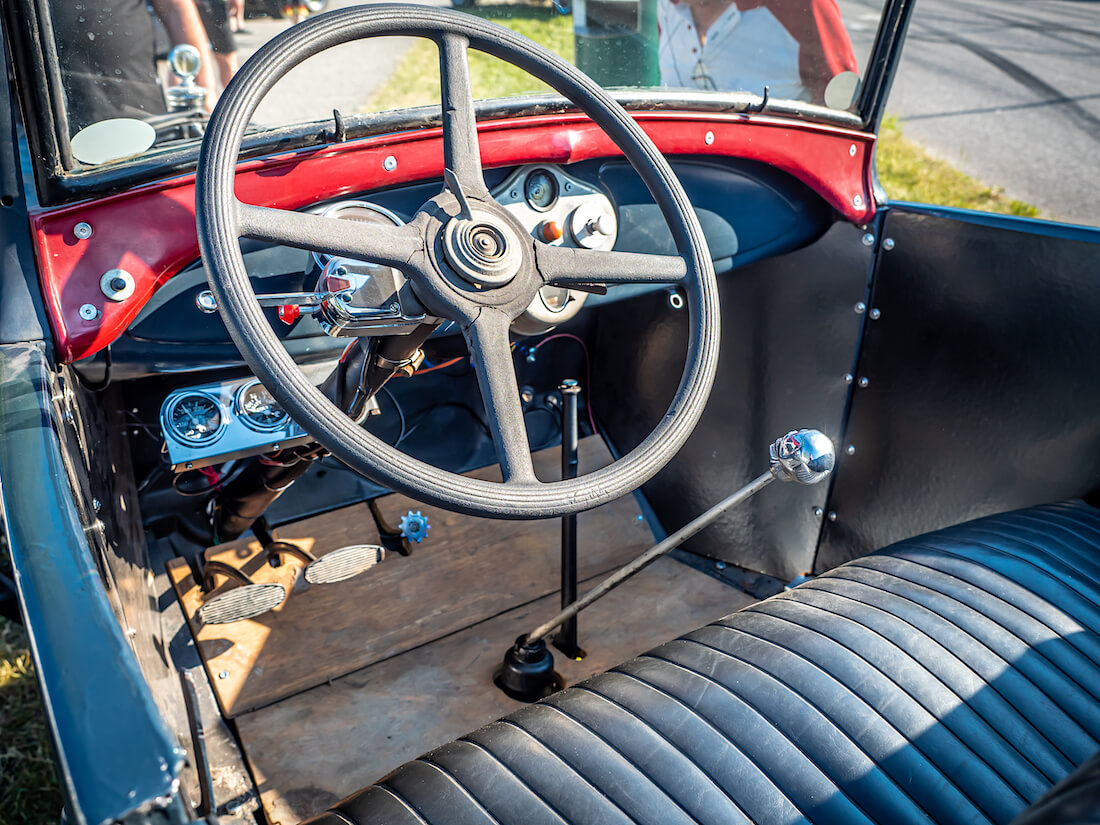 1928 Ford Model A pickup kojelauta