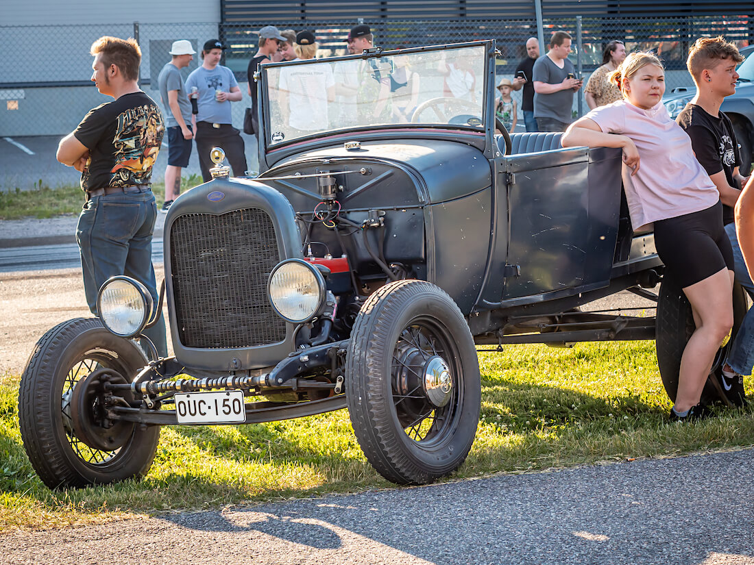 1928 Ford Model A pickup roadster