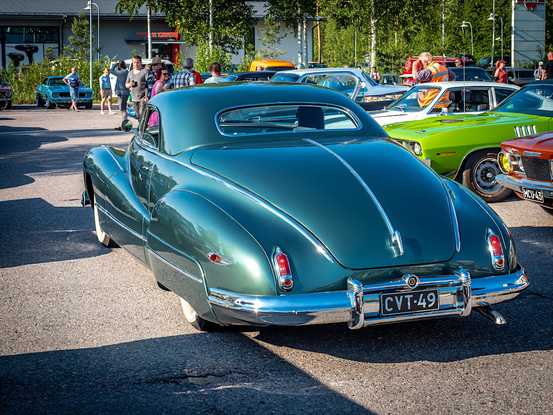 1947 Buick Roadmaster Sedanette Custom V8