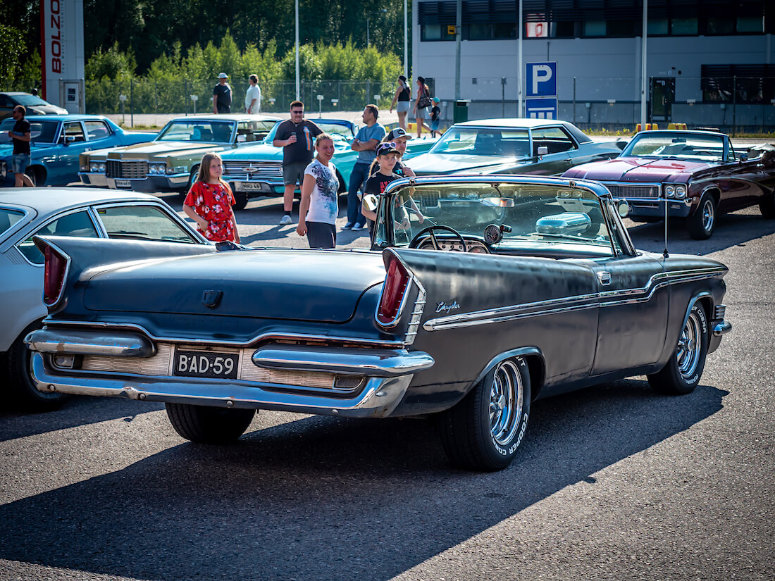 Badass 1959 Chrysler Windsor avoauto