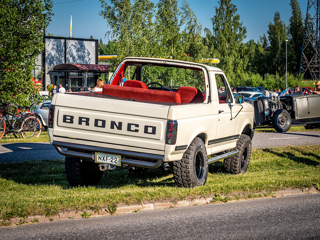 1991 Ford Bronco 4x4 V8