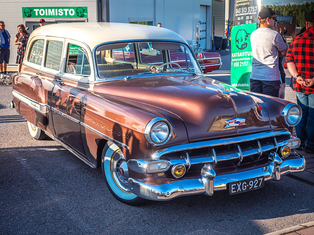 1954 Chevrolet BelAir wagon edestä