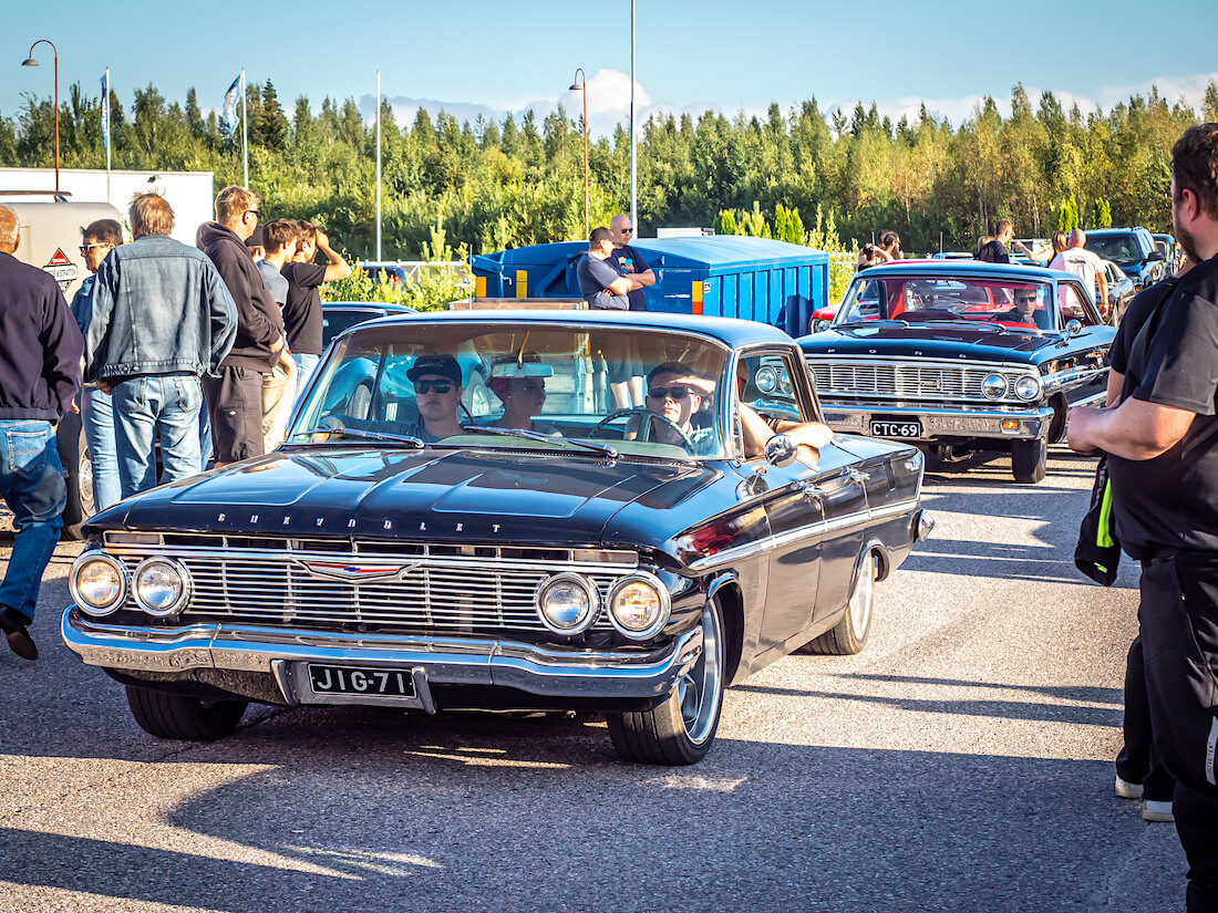 1961 Chevrolet BelAir 4d HT jenkkiauto