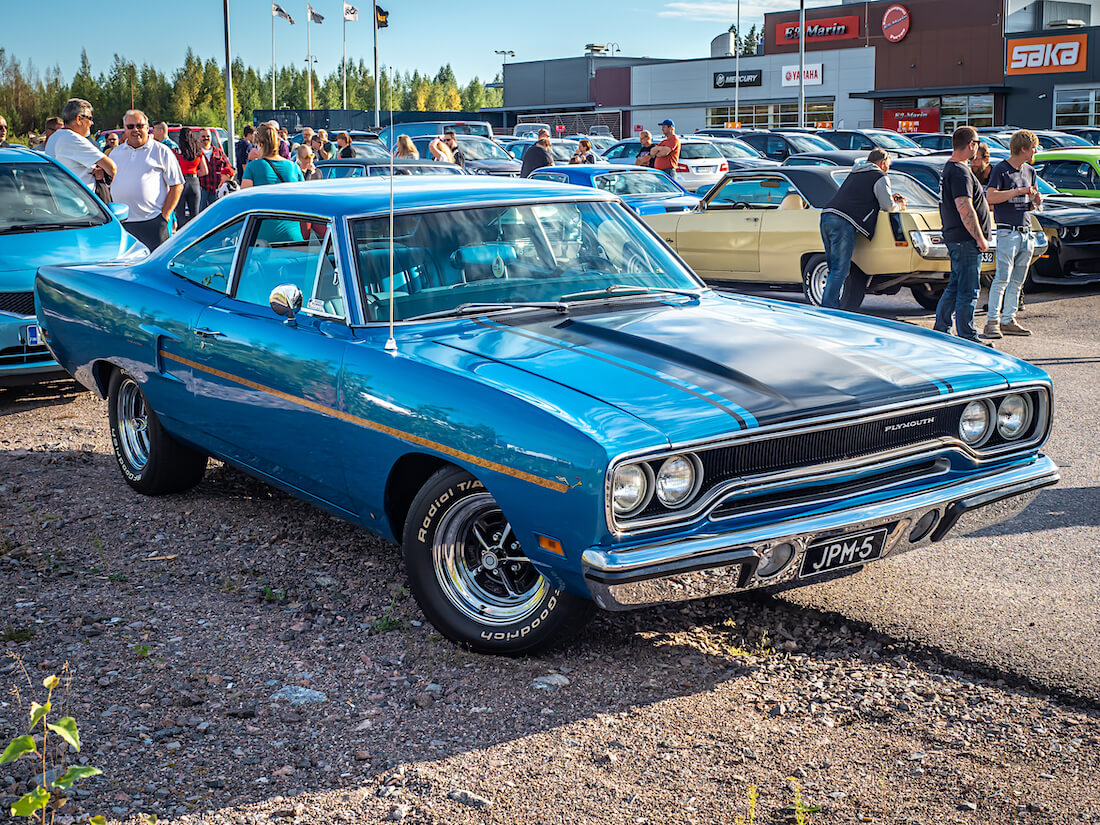 Sininen 1970 Plymouth Road Runner