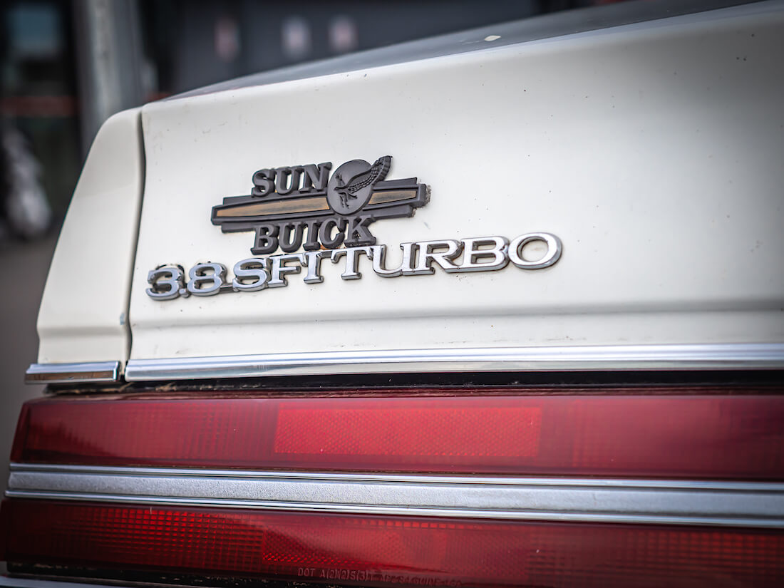 1987 Buick Regal T-type 3.8SFI Turbo Sun Buick merkki
