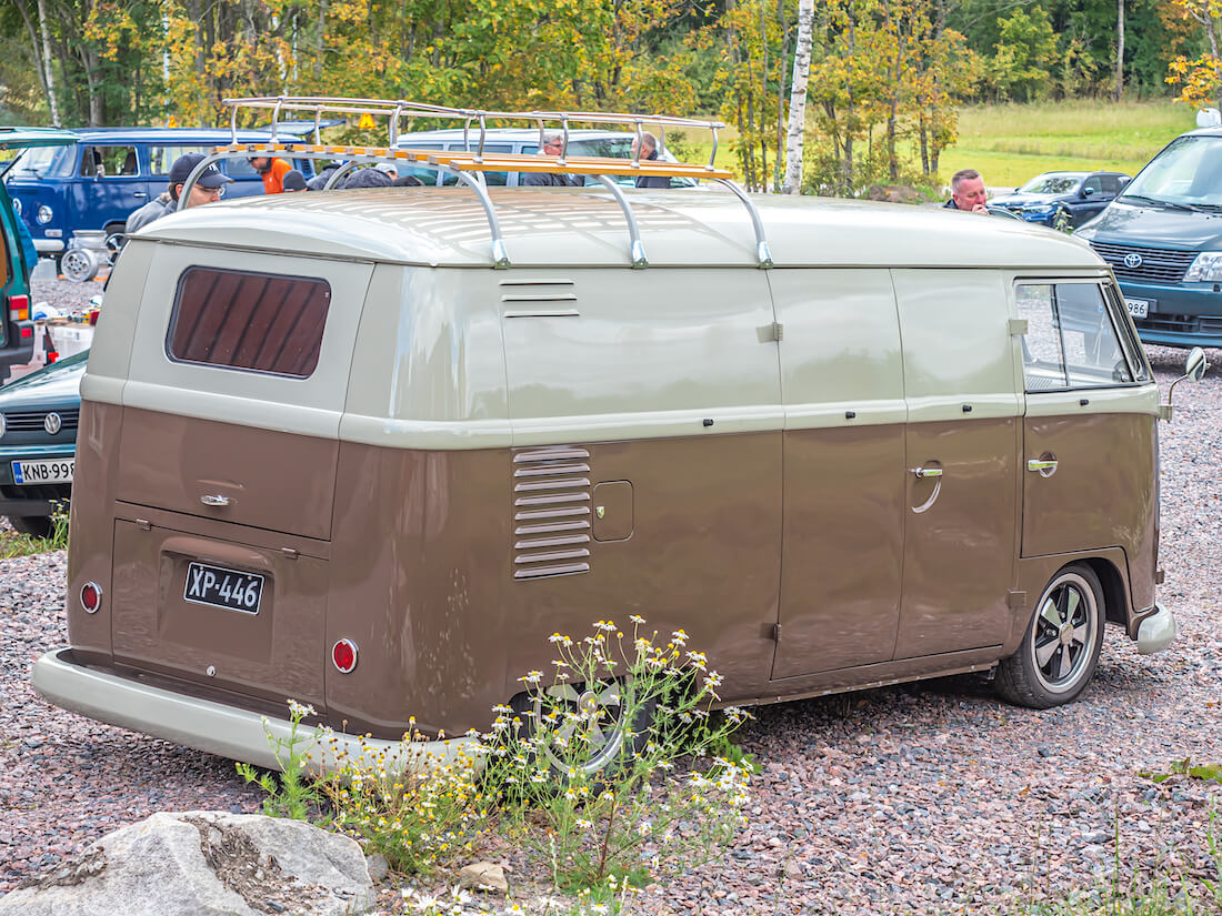 1960 Volkswagen Kastenwagen junakeula takaa