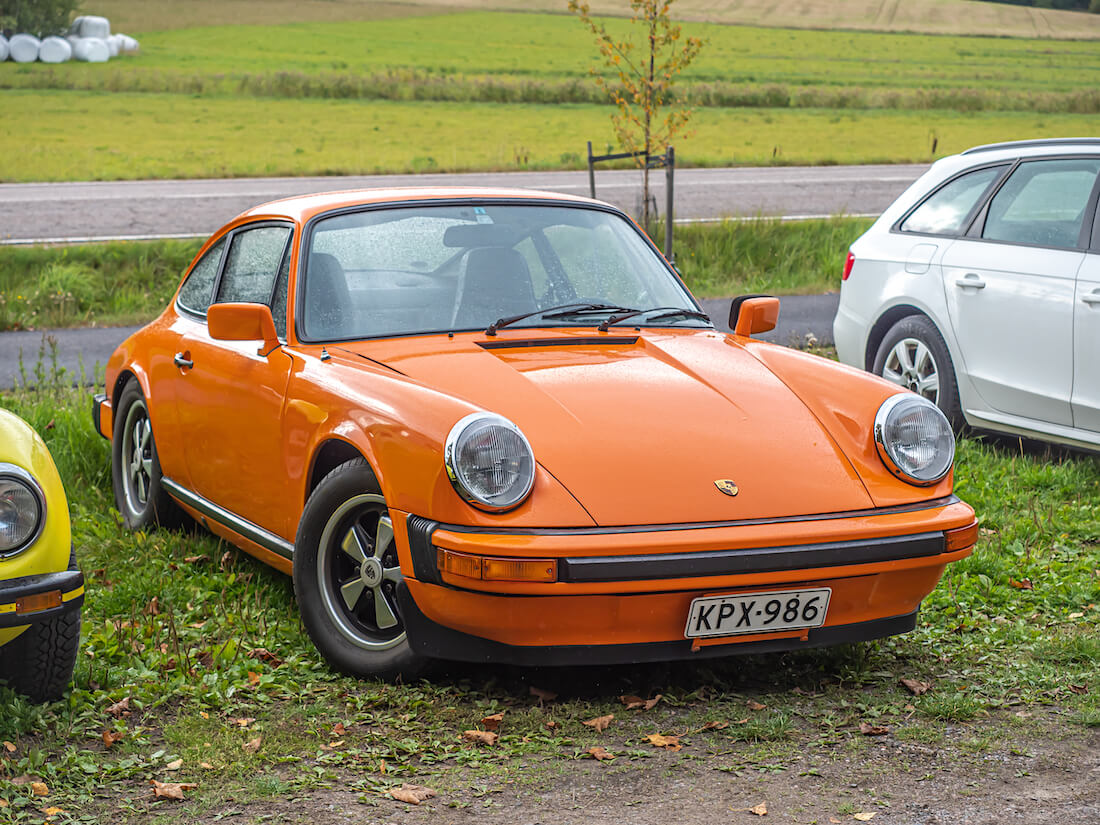 1975 Porsche 911 2-7L flat-six