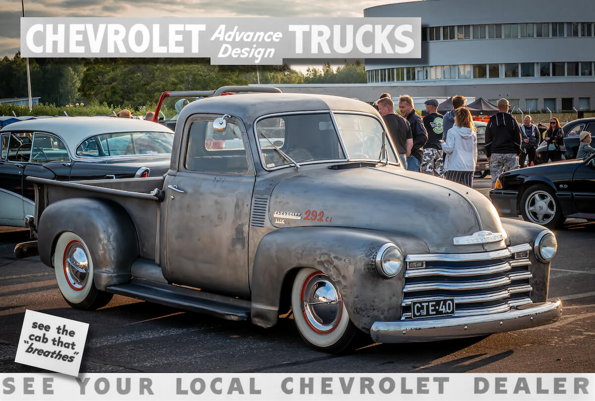 Chevrolet Advance Design pickup Malmin lentoasemalla