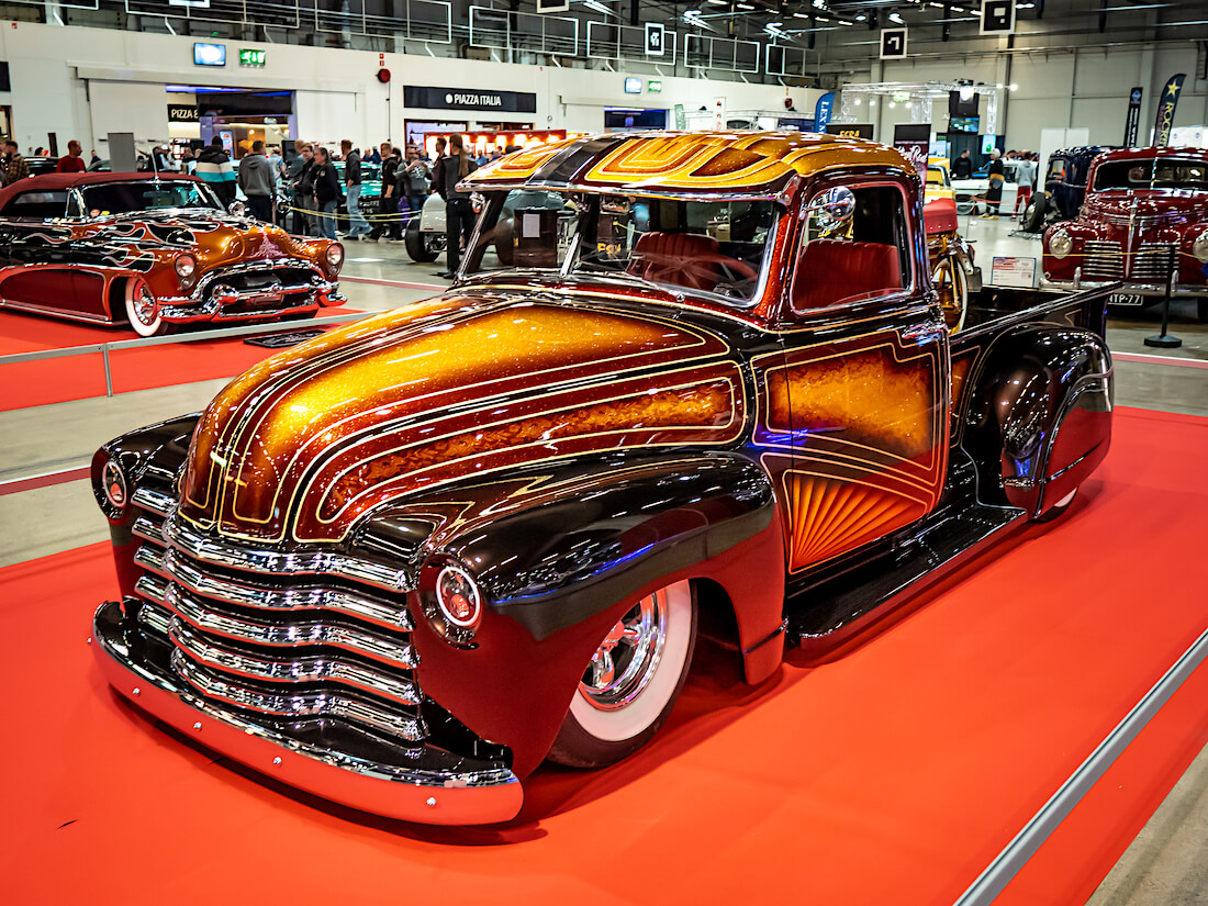 Larry Watsonin aloittamalla tyylillä custom-maalattu 1952 Chevrolet Pickup