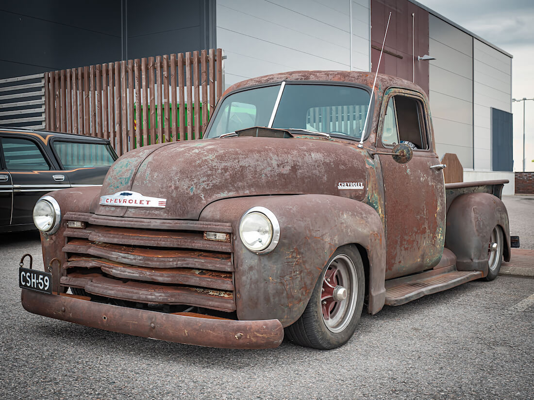 Patinoitunut 1952 Chevrolet 3100 Thriftmaster Pickup